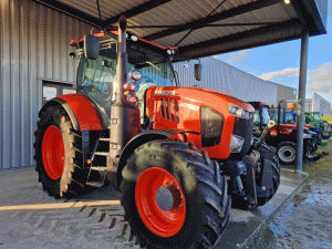 Kubota M7132 Tractor