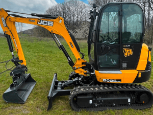 JCB 8026 CTS Mini Excavator with Trailer and 3 Buckets 2.8T