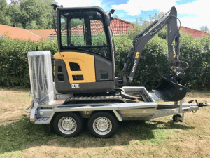 Volvo EC18C Mini Excavator with Trailer and 3 Buckets 1.8T