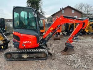 Kubota U27-4 [2015 with 2400h] 2.5T